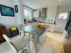 Villas Villa ART - Ver sur Mer : photos des chambres
