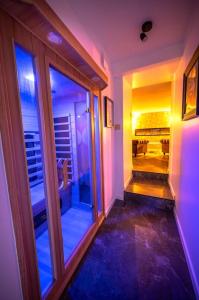 Appartements LOVE ROOM LORIENT LoveLoft L-Escapade Romantique : photos des chambres