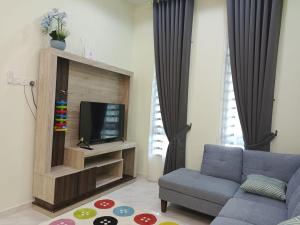 Z&Z Gong Badak Homestay