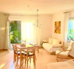 Idyllische Ferienoase mit traumhafter Terrasse - Hahnerheide