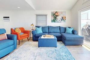 Charming 3 bedroom Beach Front Cottage