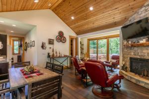 Carolina Wren Cottage