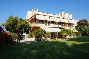 Anna's Studios - 3hvězdičkové hotely ve městě Kamena Vourla