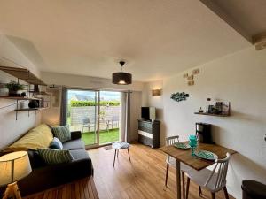 Le Calypso, studio avec terrasse à 50m de la mer !