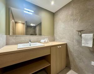 Appartements Le Safari - Neuf - Parking Prive - Calme - Wifi - Clim : photos des chambres