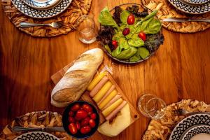 Incrível apto em condomínio completo, muito próximo ao Centrinho do Capivari - Campos do Jordão