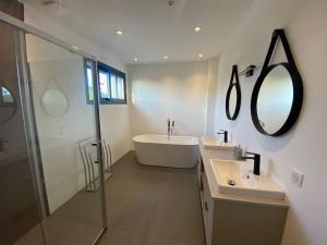 Villas Maison Contemporaine : photos des chambres