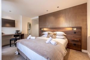 Le Monsieur By Sweett