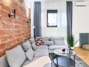 HUGE spectacular apartment 3BR ultra central Rosetti