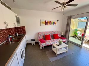 Cozy and sunny apartment with everything you need, Great location