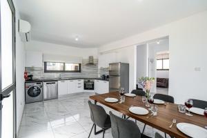 Villa Alassia 19 by Ezoria Villas