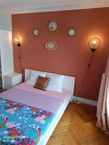 Sejours chez l'habitant Belle chambre d-hote avec balcon prive - 3 mins gare Annemasse - Geneve acces direct : photos des chambres