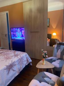 Sejours chez l'habitant 3Chambre calme premiere etage : photos des chambres