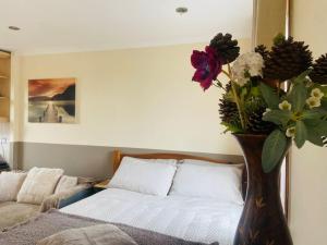 Quaint studio flat in Harrow