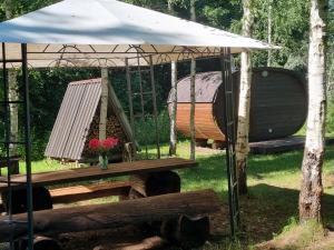 Privaatne puhkemajake koos saunamajaga