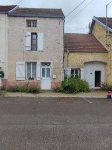 Maisons de vacances Gite meuble 6 personnes 2 etoiles Haute Cote d-or Proche des merveilles touristiques : photos des chambres