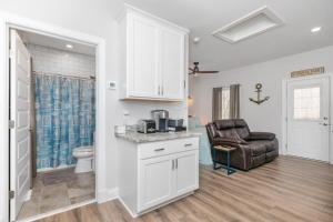 Tiny Luxury Studio GuestHouse in Deltaville