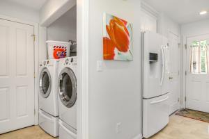 Plymouth Getaway with Private Lake Beach and Kayaks!