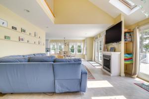 Plymouth Getaway with Private Lake Beach and Kayaks!