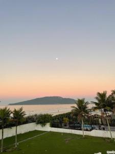 Apartamento frente ao mar, para 3 pessoas