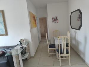 Apartamento em vargem pequena com piscina e estacionamento