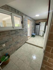 Дом возле моря с большой террасой с видом на море