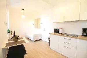 Disponible - Appartement Entier - Matelas Emma - RER B Laplace, 5mn Paris - 2 pers - Parking Rue Gratuit - Tout équipé - RDC - 1 - 阿尔克伊