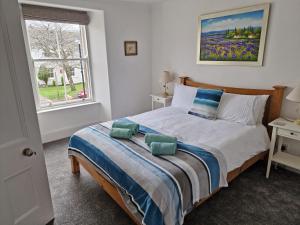 Kildonan House village centre sleep 8 with hot tub