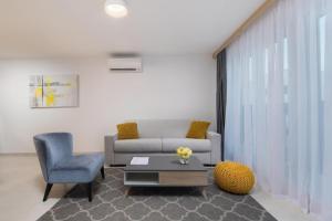 Garden Sunset Suite Apartment