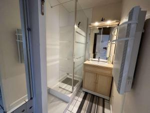 Appartements Appartement T2 au calme, proche plage et commerces, avec parking privatif - Saint-Hilaire-de-Riez - FR-1-324A-30 : photos des chambres