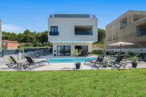 Luxury Villa Sabina with a view of Pula