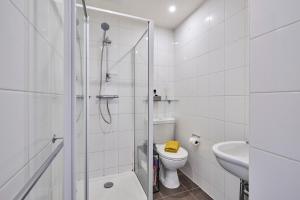 Chic Fully-Furnished Studios for Students Only at The Summit in Leicester