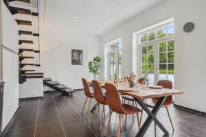 Nyrenoveret 3BR nær Aarhus m Gratis Parkering