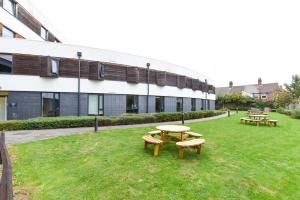 Chic Studios at The Summit