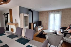 Maisons de vacances Charmante maison de ville climatisee avec Wifi : photos des chambres