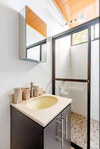 CANTO DEL RIO-Rivas- vista a la montaña- tranquilo