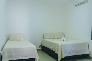 Vista-Mar - 3 suítes com Ar Condicionado e Quarto Casal com Ar condicionado - 100m da Praia