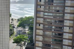 Vista-Mar - 3 suítes com Ar Condicionado e Quarto Casal com Ar condicionado - 100m da Praia