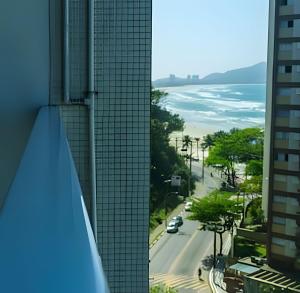 Vista-Mar - 3 suítes com Ar Condicionado e Quarto Casal com Ar condicionado - 100m da Praia