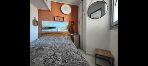 Appartements APPARTEMENT MODERNE pres de la plage avec parking gratuit : photos des chambres