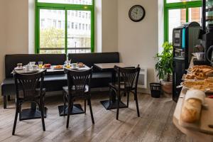 Contact Hôtel du Champ de Mars de Saint-Brieuc