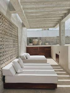 Infinity pool in veleta