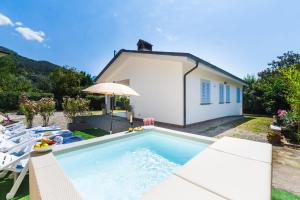 Lovely cosy villa, jacuzzi, nature