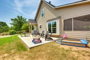 half Mi to Lake Texoma Home with Fire Pit and Grill! - أدمور