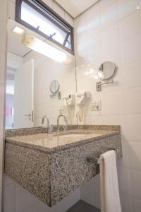 Saint Lawrence Paulista 6º andar luxo internet 700 MB Link dedicado