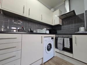 Newly refurbished apartment Central London