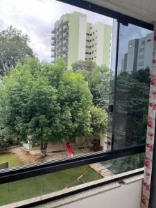 Apto no centro, arte e conforto