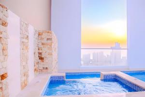 Altitude Haven Loft w Bay View