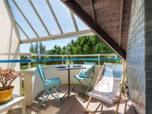 Apartment (4 Adults) room in Appartement Carnac 2 pièces 4 personnes - FR-1-477-177