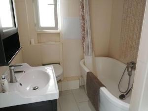 Appartements Appartement a Bagneux : photos des chambres